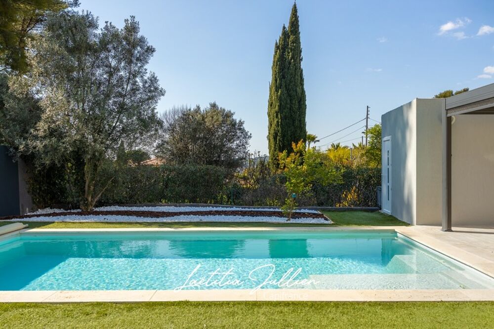 Eoures (13011)  Maison darchitecte contemporaine T4 de 114 m²  Piscine chauffée  Terrain clos 400 m²  Vue dégagée  Prestat