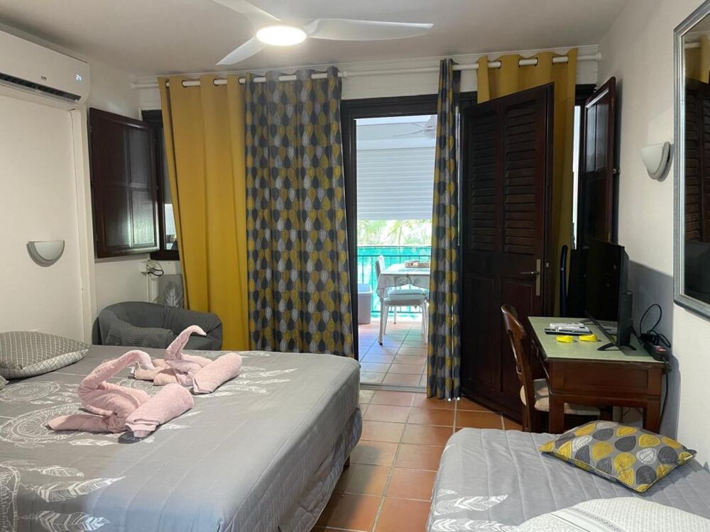 Vente Appartement Un appartement à Anse des Rochers SAINT FRANCOIS (971) Saint francois