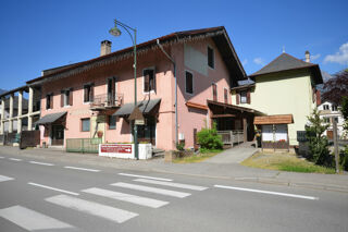  Immeuble à vendre 15 + pièces 356 m²