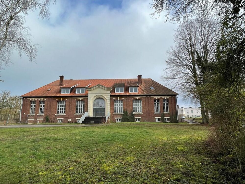 Vente Immeuble Ensemble  immobilier exceptionnel  pour investisseurs  ou bailleurs sociaux .Terrain  7159m2 Surface hab:1883m2 Moreuil