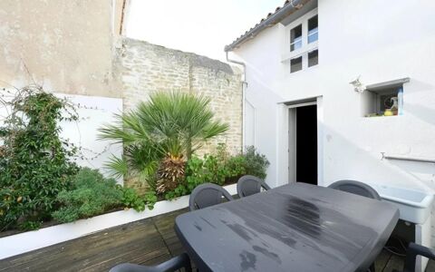   Charmante maison 6 pi�ces � Ars-en-R� Propri�t�/ch�teau - 6 pi�ce(s) - 148 m�