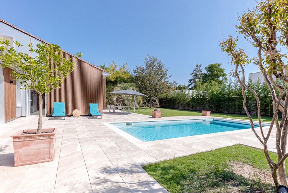 Vente Villa Villa d'architecte de 233 m2 avec piscine et jardin paysagé à Villenave d'Ornon Villenave d ornon
