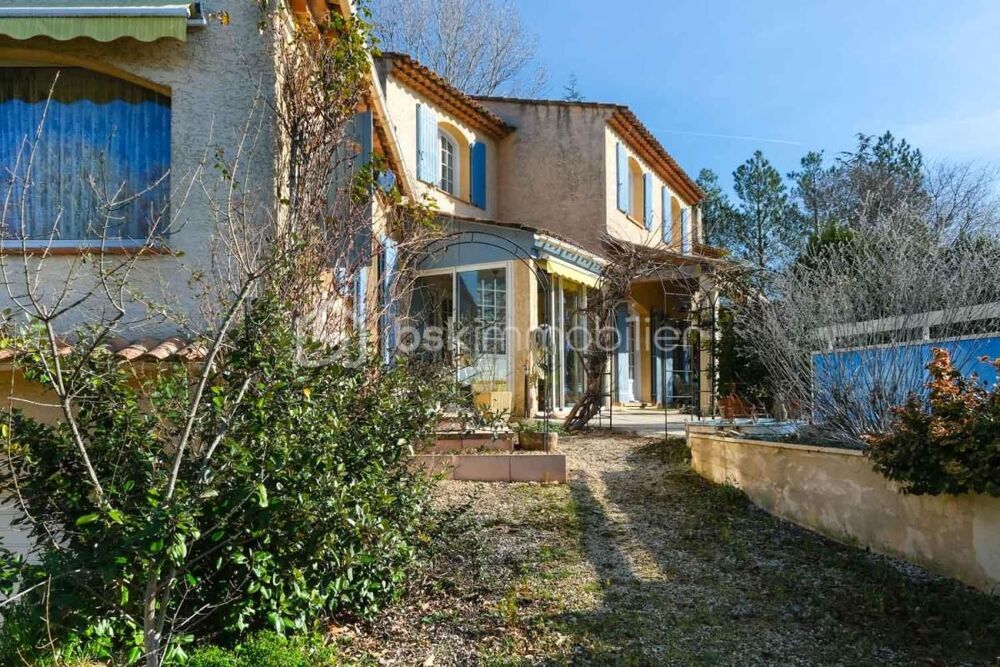 Vente Propriété/Château VILLARS - PROPRIETE DE 290 M² - DEPENDANCE - PISCINE - ECURIE Villars
