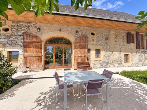   Marcellaz-Albanais – Corps de ferme rénové – 212 m² habitables – Terrain de 1 656 m² Maison - 4 pièce(s) - 212 m²