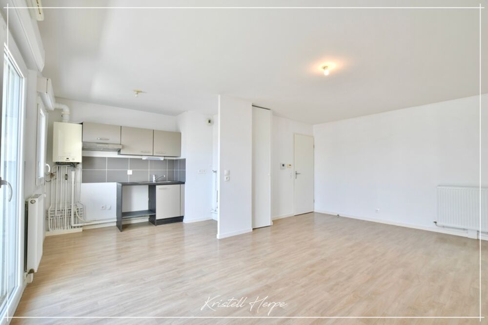Dpt Loire Atlantique (44), à vendre REZE appartement T2 de 47m², dernier étage avec balcon et stationnement