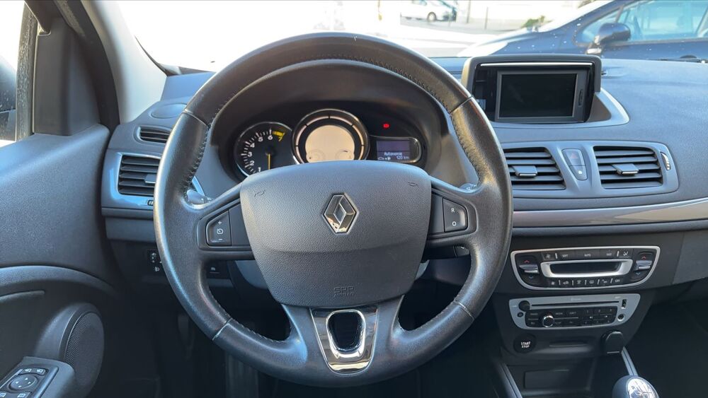 M&eacute;gane III 1.2 TCe 115 Limited - Entretien constructeur Toit ouvran 2015 occasion 84100 Orange