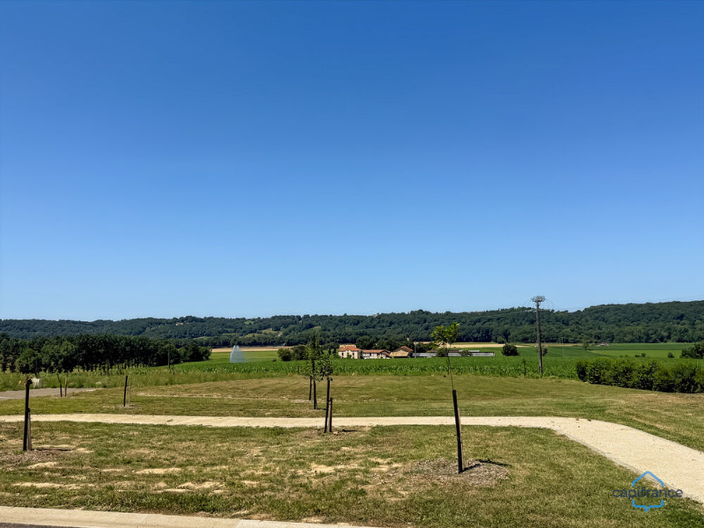 Vente Terrain Dpt Gers (32), à vendre BERNEDE terrain constructible de 1335 m² viabilisé et borné, au calme Bernede