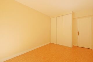  Appartement à louer 5 pièces 108 m²