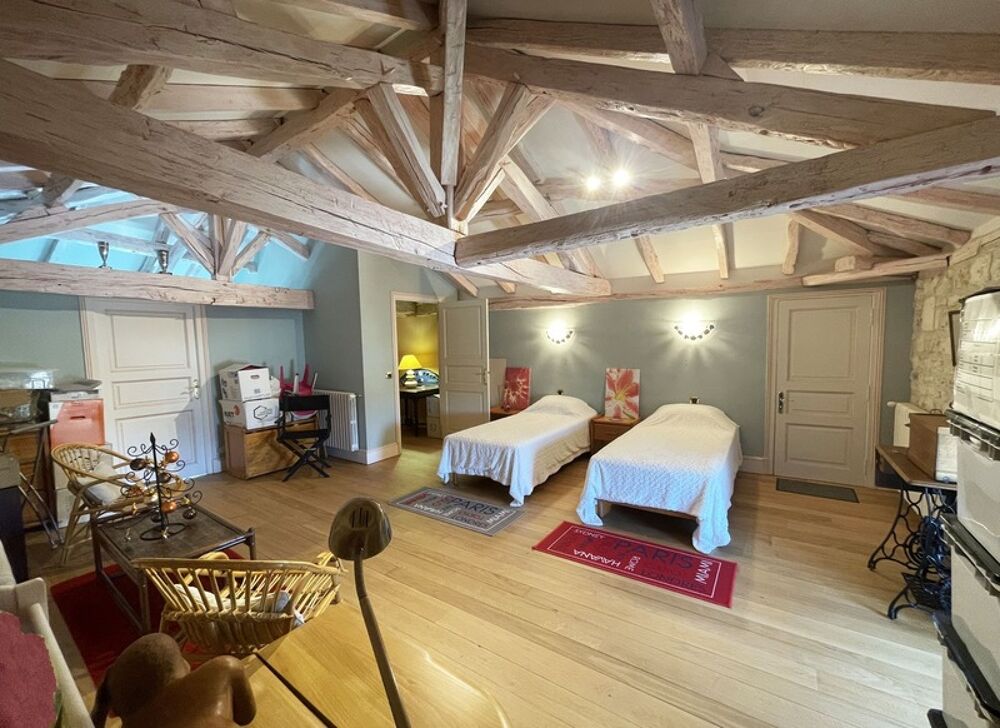 à vendre  Propriété/château Angoulême (16000)