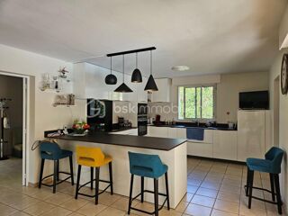  Maison � vendre 5 pi�ces 244 m�