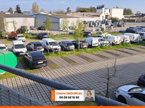 Locaux professionnels / Bureaux 347 m&sup2; - Artigues-pr&egrave;s-Bordeaux 826000 33370 Artigues pres bordeaux