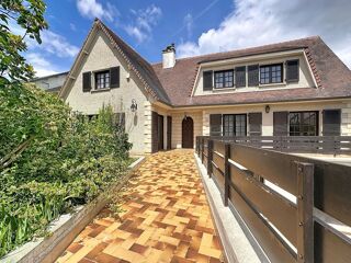  Maison à vendre 10 pièces 236 m²