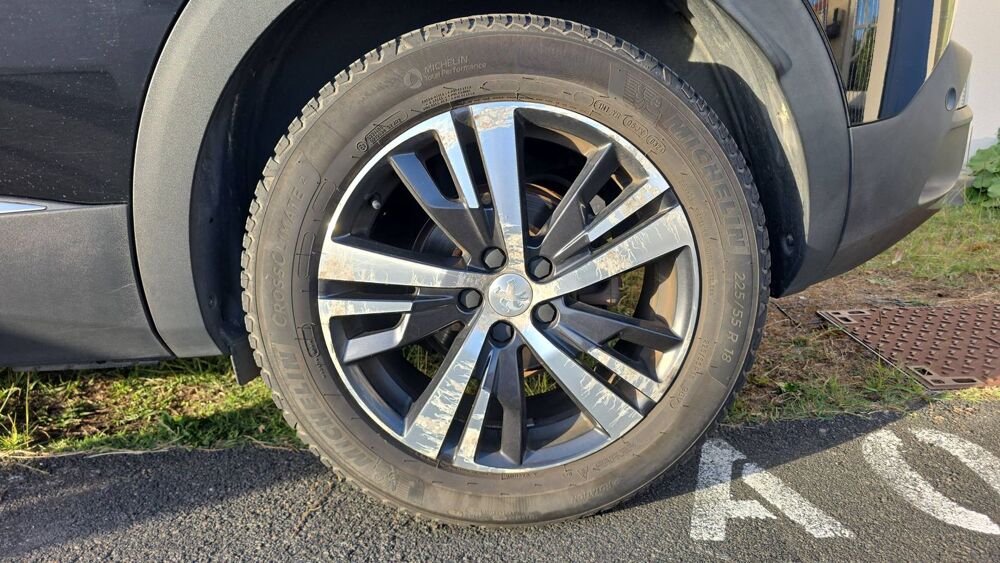 3008 II 1.2 PureTech 130 EAT6 Allure 2017 occasion 17340 Chatelaillon Plage