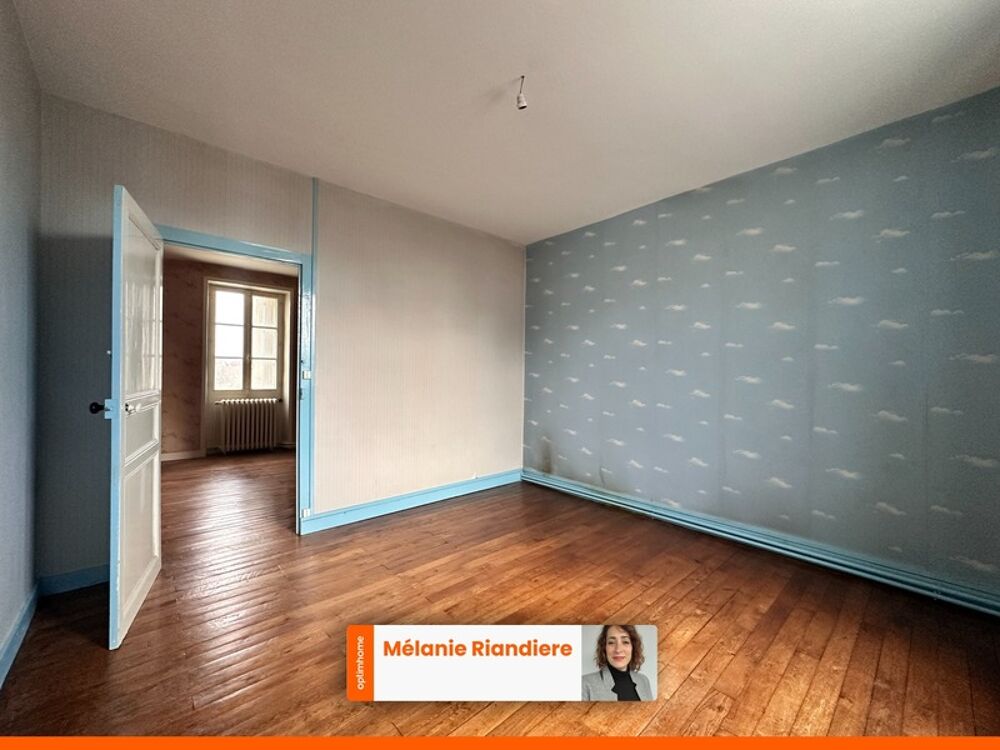 Vente Maison Maison de ville avec jardin d'environ 90 m�, 3 chambres, d�pendances et fort potentiel Durtal