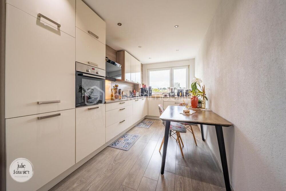 ? Appartement 4 pièces  81 m²  Metz-Sablon
