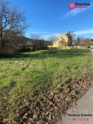 Terrain à vendre 933 m²