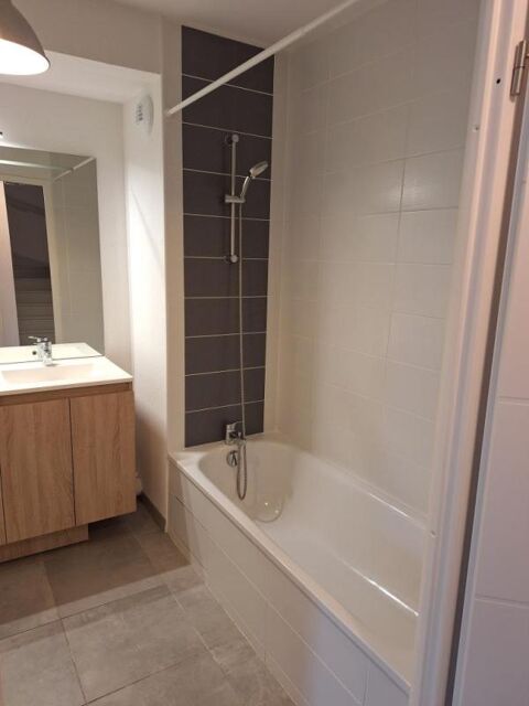  Appartement � louer 3 pi�ces 71 m�