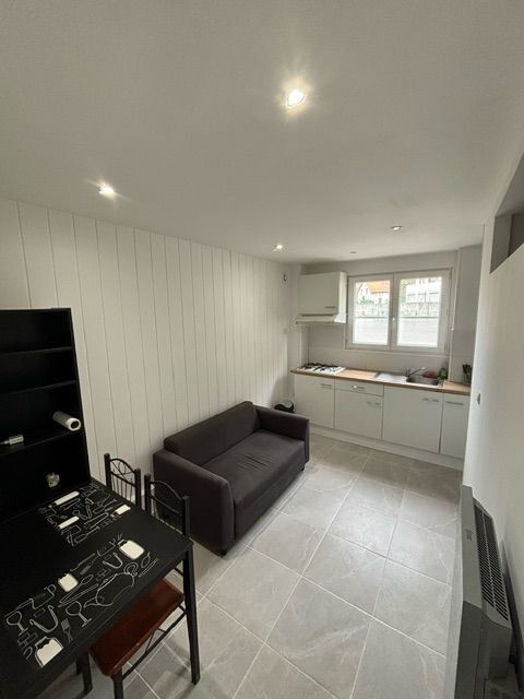   Appartement de 22m2 � louer sur Fontaine Appartement - 2 pi�ce(s) - 22 m�