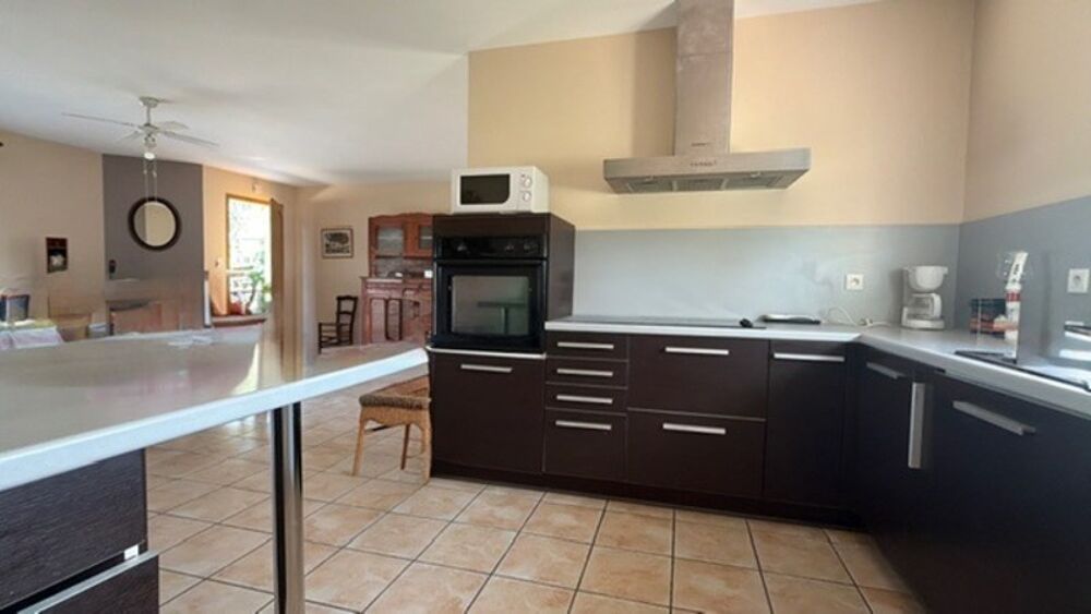 PLAISANCE (32): agréable MAISON de 2009, 3 chambres, gande piece de vie, VUE, calme, 2300m2 jardin clos plat