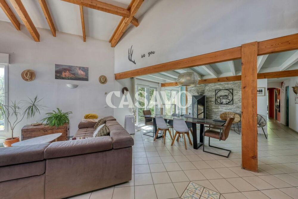 à vendre  Propriété/château Tourves (83170)