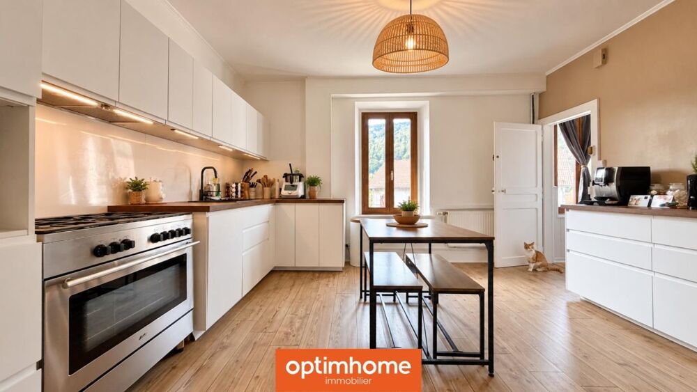 Vente Maison Maison mitoyenne en pierre – potentiel 2 logements – 4 chambres – jardin – petit garage Cornimont