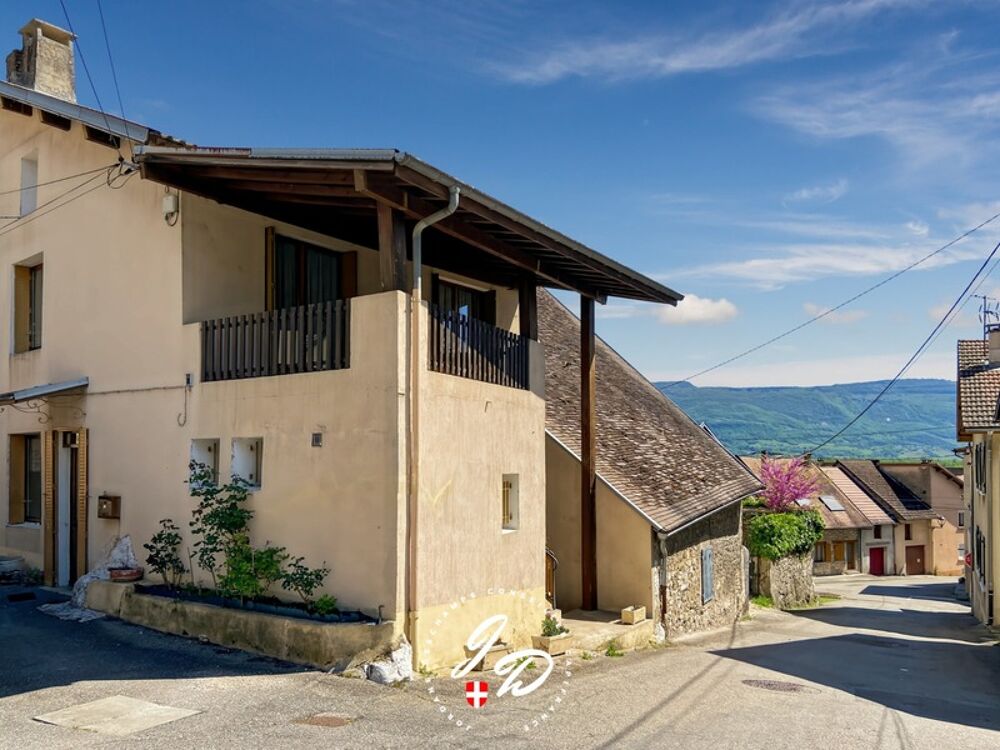 Authentique maison de village  75 m² à réinventer  Environnement calme et recherché à Culoz