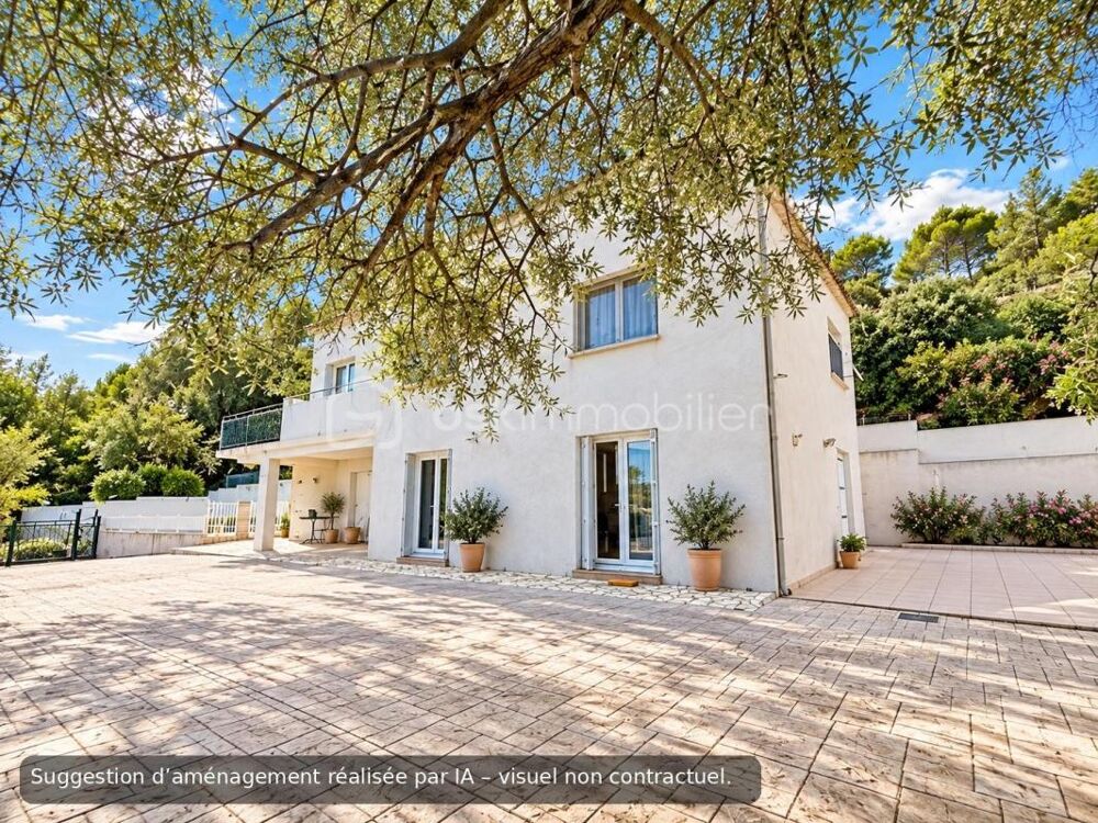 à vendre  Propriété/château La Garde (83130)
