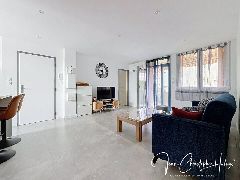 Vente Appartement Appartement  4 pièces 64 m2, Garage privatif fermé + cave Nimes