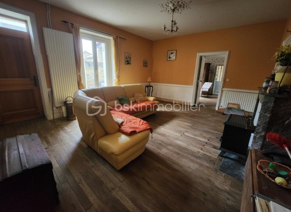 ? Maison de caractère  191 m²  Centre de Mirebeau  4 chambres, grange et cave