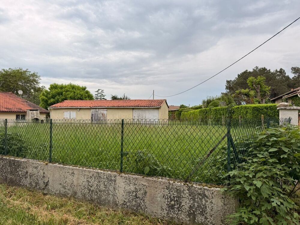 Terrain de 800 m2 avec bati existant