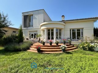  Maison  vendre 6 pices 140 m