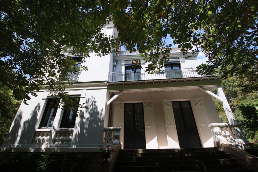 VILLA D'EXCEPTION DE 8 PIECES  UN JOYAU DU PATRIMOINE OVILLOIS