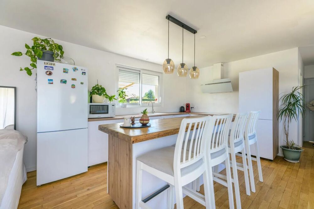 Charmante maison rénovée avec grand jardin à Abilly