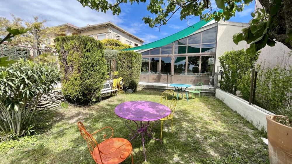 � vendre  Villa Saumane-de-Vaucluse (84800)