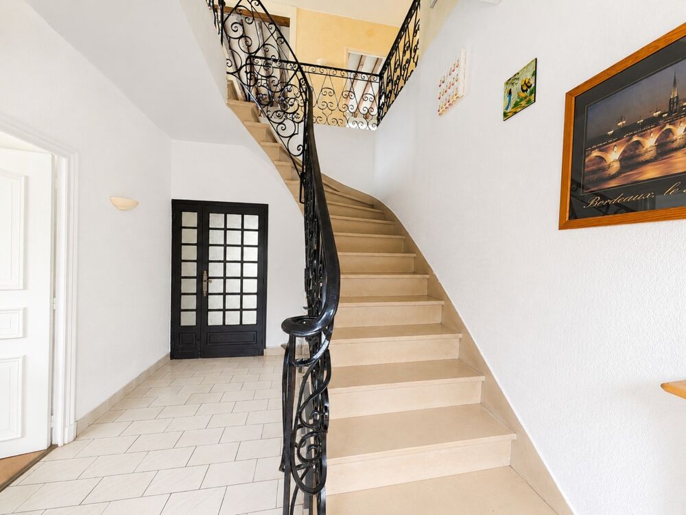 Grande maison familiale avec jardin aux portes du campus de Talence
