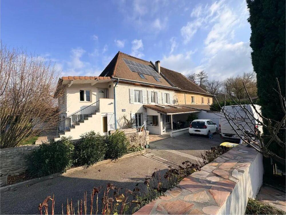 Maison 8 pièces 260 m² · à Chimilin · 260 m² · 410 000 €