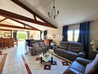  Maison à vendre 10 pièces 222 m²