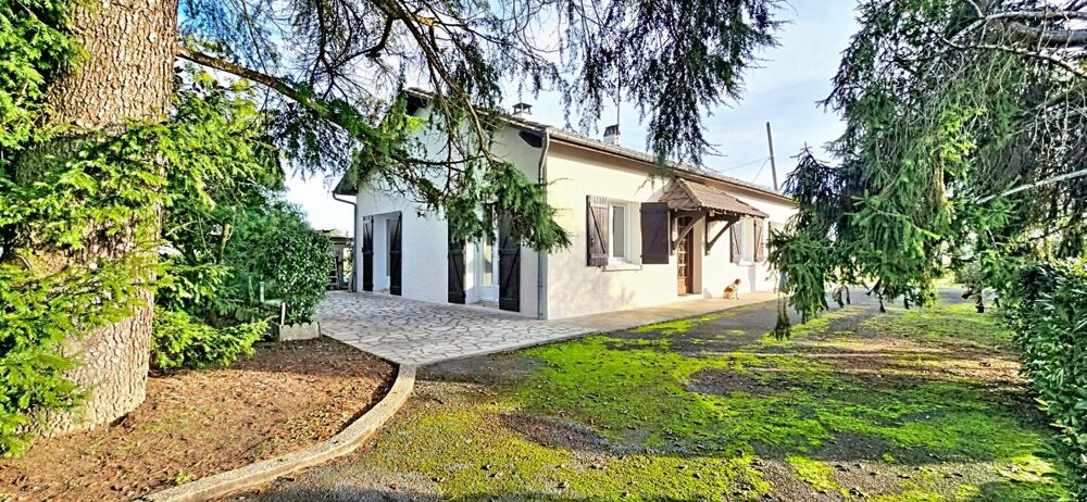 Maison avec double garage , parc