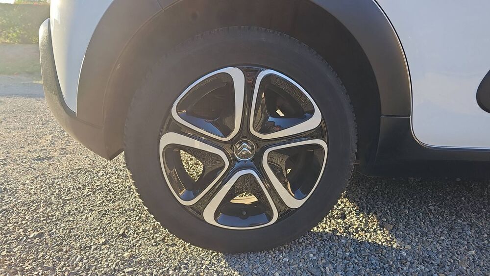C3 III 1.2 PureTech 82 Shine 2018 occasion 61600 Magny Le Desert