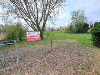 Terrain à vendre 817 m²