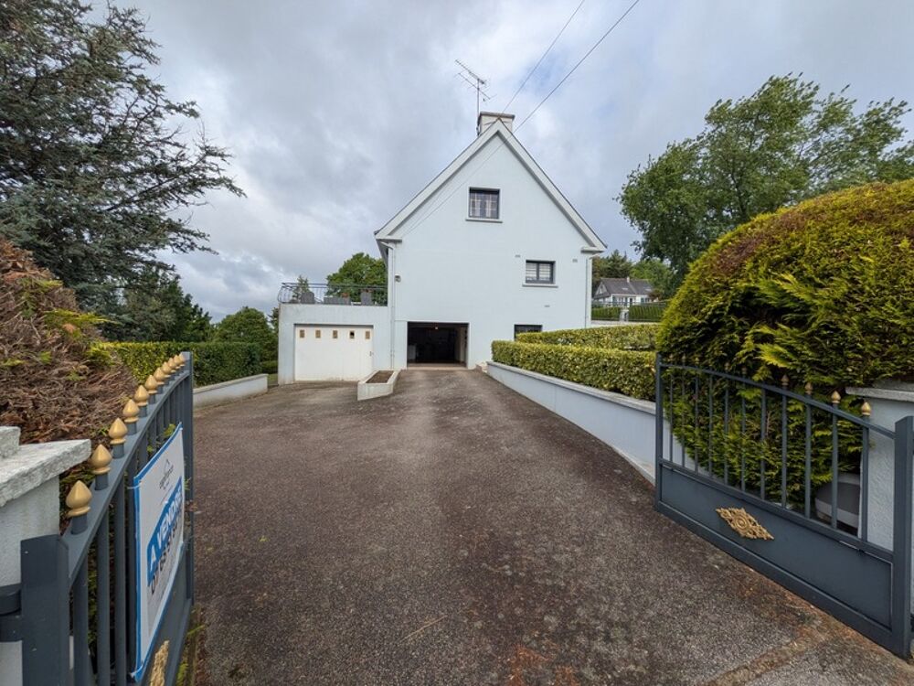 GUEMENE SUR SCORFF BELLE MAISON NEO BRETONNE DE 5 PIECES AVEC VIE PLAIN PIED DE 140M² ENVION PARCELLE CLOTUREE DE 980M²