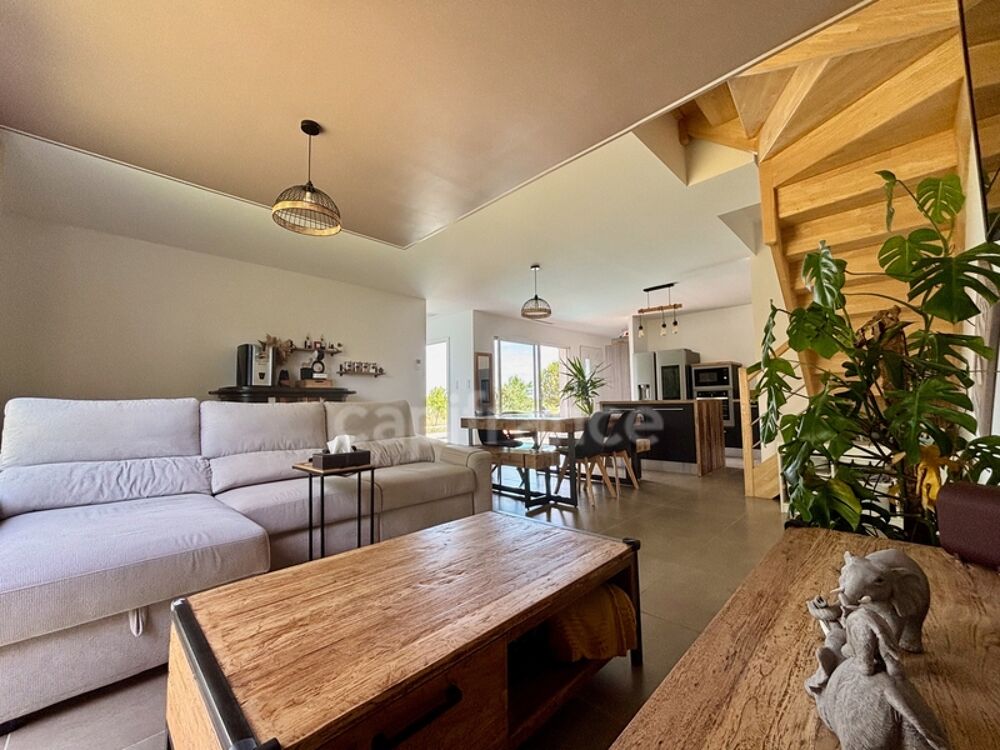 CODOGNAN(30), À VENDRE VILLA CONTEMPORAINE P7 DE 147m2, TERRAIN 645 m2, GARAGE, PISCINE, VUE DÉGAGÉE