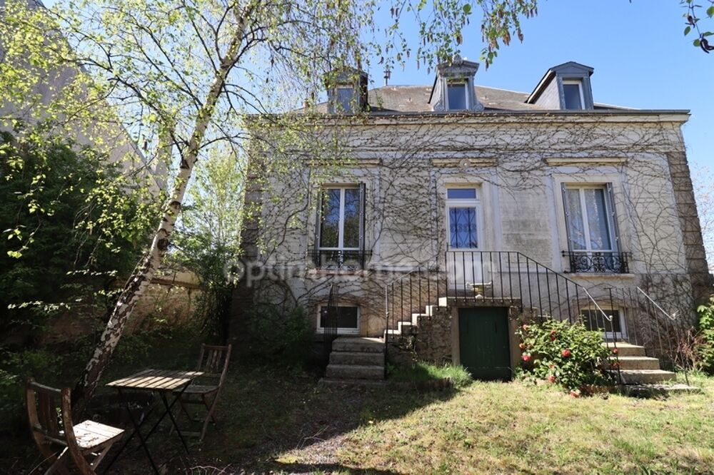 Maison de Charme et de Caractère -175 m² environ - 10 pièces - 7 chambres - Terrain 1450 m² environ - SAINT SULPICE LES FEUILLES