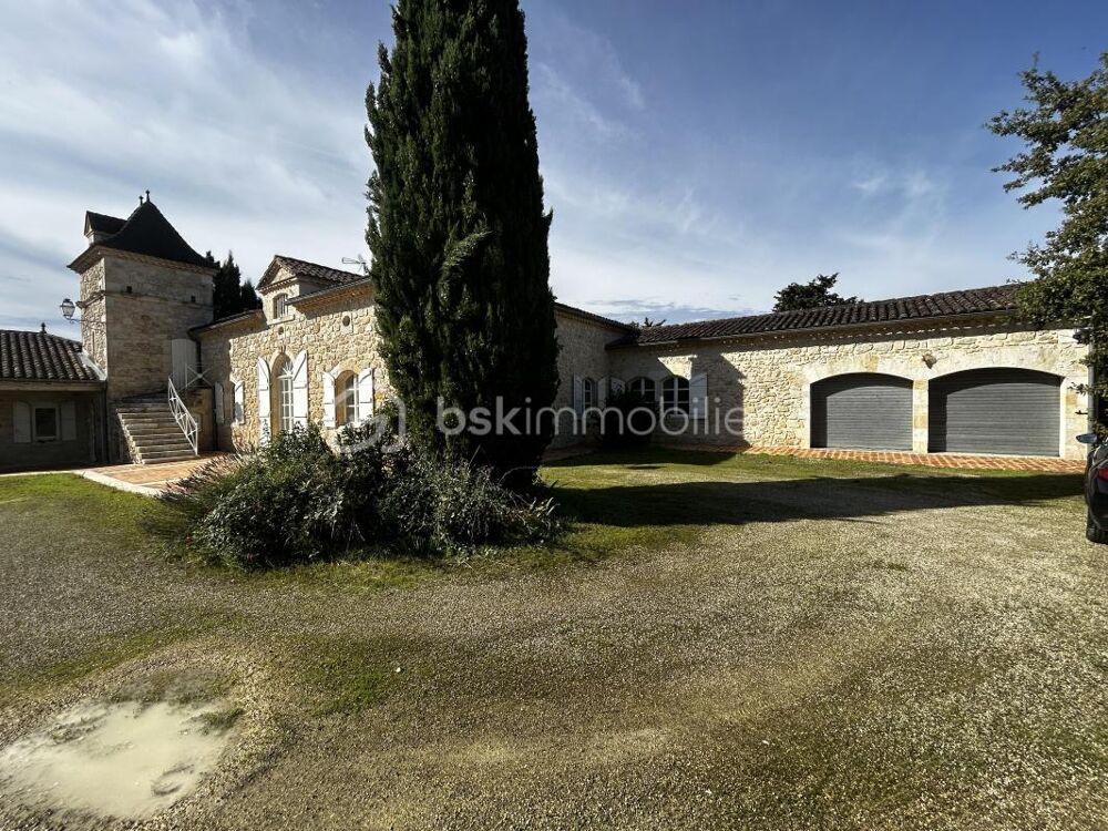 SUPERBE PROPRIETE EN PIERRES - PISCINE - TERRAIN - DEPENDANCE- CACHET