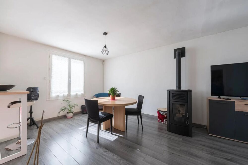 Vente Maison Maison de charme 80 m² à Boissy-le-Châtel Boissy le chatel