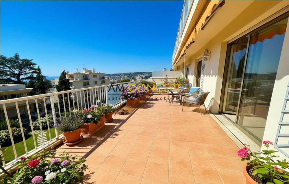 Vente Appartement NICE CIMIEZ dernier étage 4p terrasse garage cave Nice
