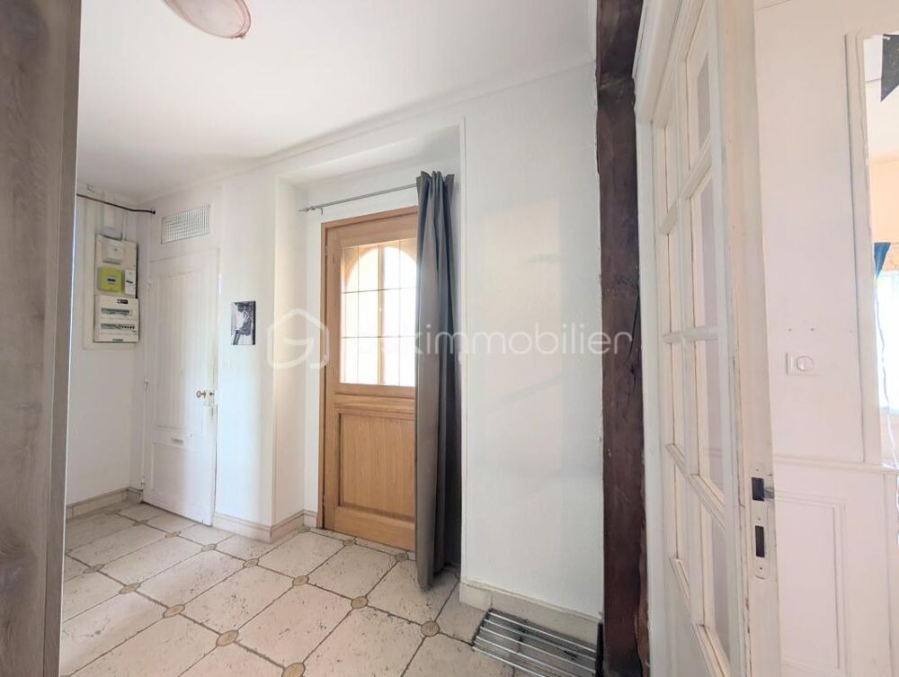 Maison familiale à vendre à Montargis  157 m² sur 534 m² de terrain