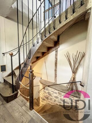  Immeuble � vendre 15 + pi�ces 1500 m�