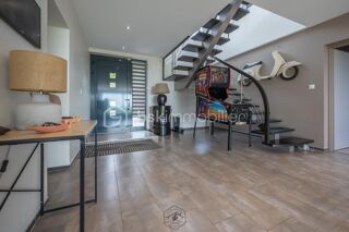  Villa à vendre 11 pièces 315 m²