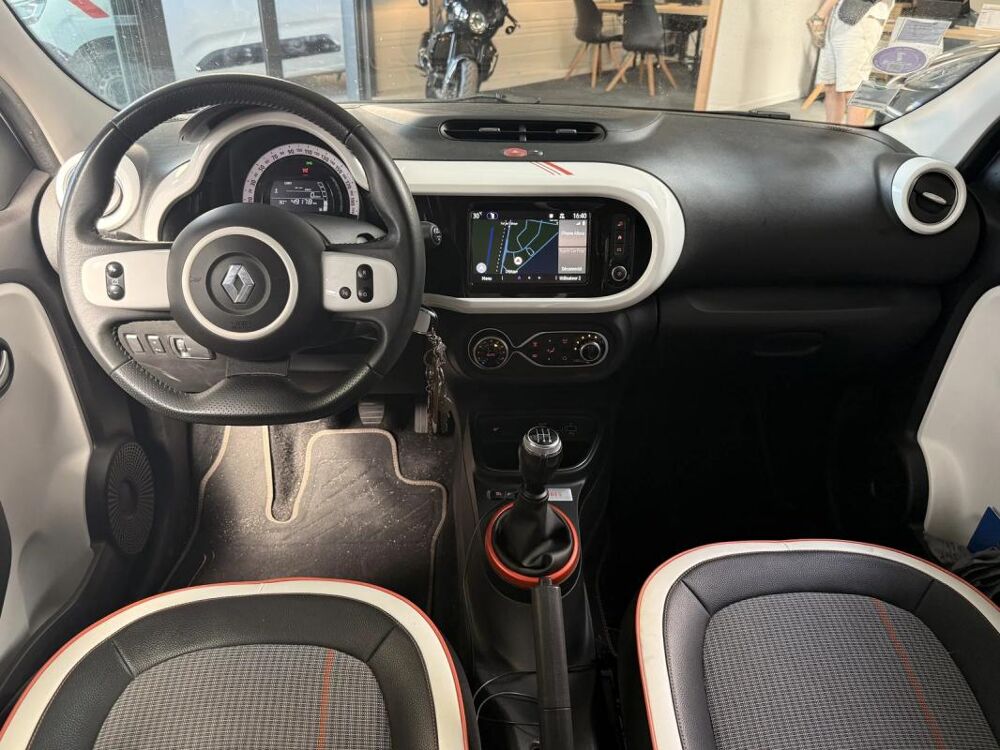 Twingo Vibes CAMERA DE RECUL / CARPLAY FEUX AUTO 2021 occasion 17139 Dompierre-sur-Mer